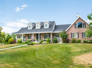 887 E Hawks Rest Dr, Mapleton, UT 84664