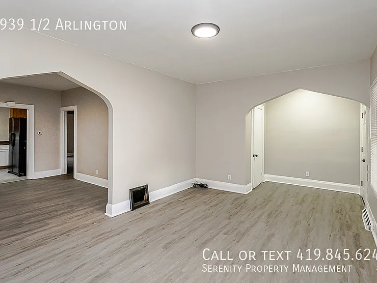 1939 1/2 Arlington Ave — Photo 5