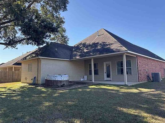 2nd image of 40178 Maison Lafitte Blvd