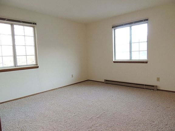 3rd image of 716-730 Mansfield Ct #718
