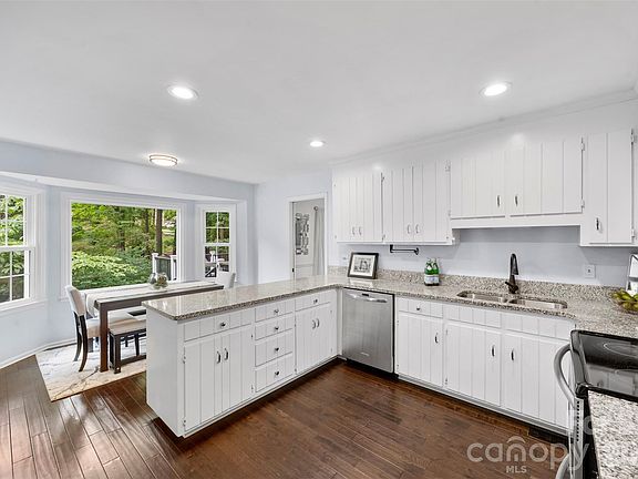 5th image of 2328 Wittstock Dr