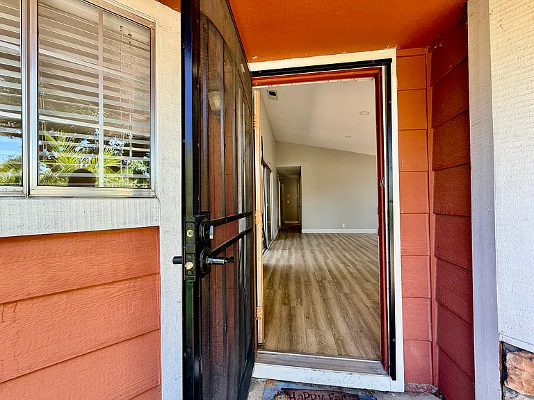 3400 Crowley Ct — Photo 8