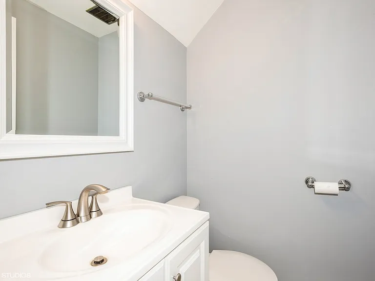 319 Shirley Ct — Photo 19