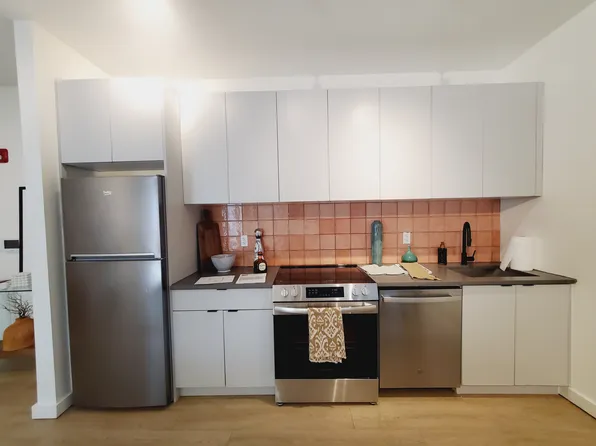 320 Pacific Avenue image 1 of 6