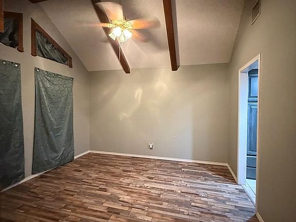3rd image of 2205 Abbey Pl