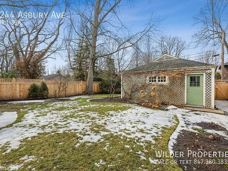 2244 Asbury Ave — Photo 12