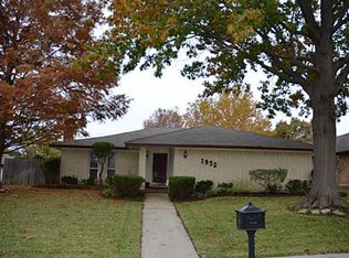 1932 Westminster Dr, Carrollton, TX 75007
