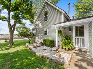 1380 E Main St, Gentry, AR 72734