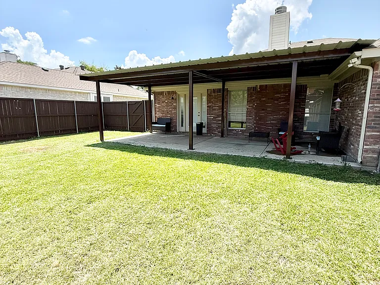 3902 Hudson Dr — Photo 20