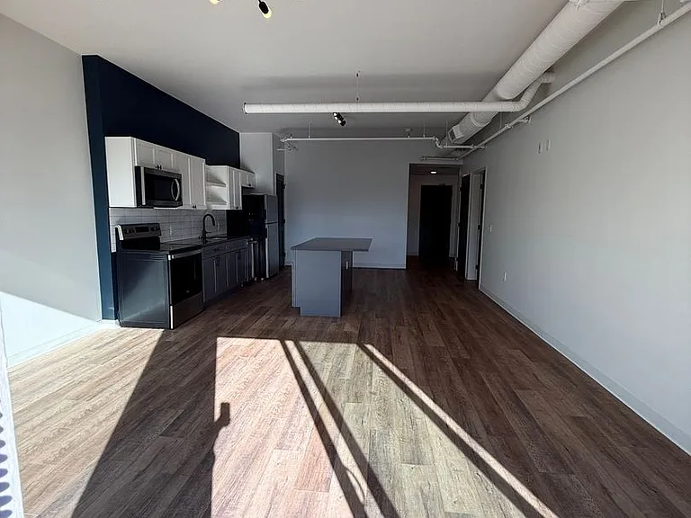 1709 FIFTH AVE — Photo 123