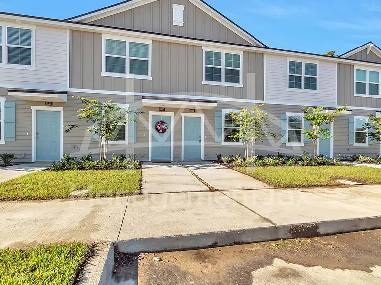 8335 Asteroid St — Photo 1