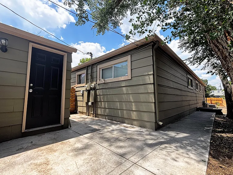 734 Quitman St — Photo 14