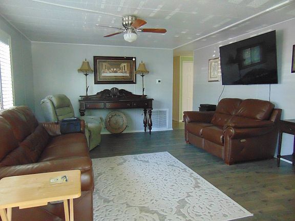 2nd image of 14 Sutter Ct #14