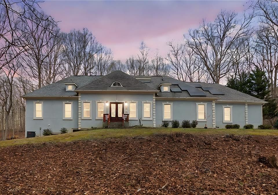 1st image of 176 River Ridge Dr