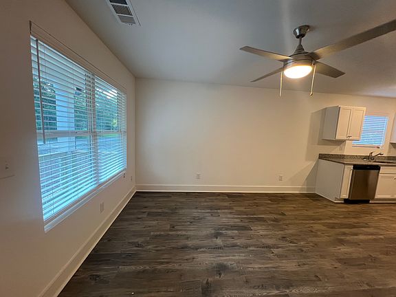 4th image of 535 S Forest Ave #535