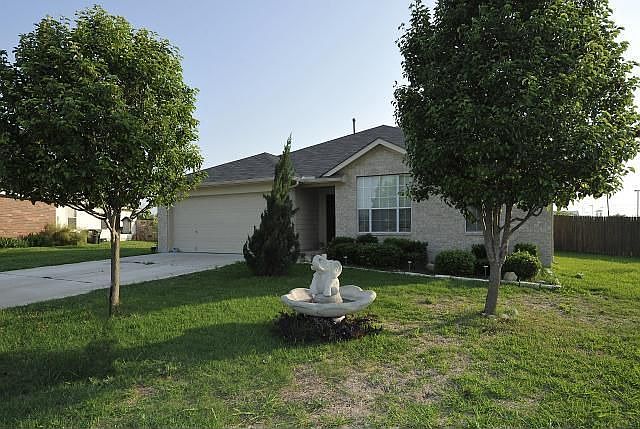 1st image of 633 Columbine Ave