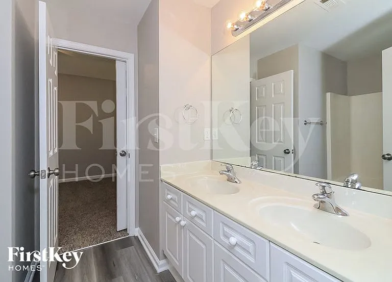 166 Crestview Dr — Photo 14
