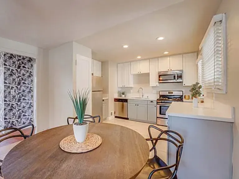 2121 Albatross St #2121 — Photo 23