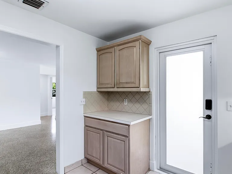 106 Auburn Dr — Photo 6