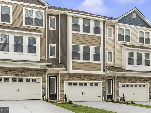 531 Bartholomew Dr, Waynesboro, PA 17268