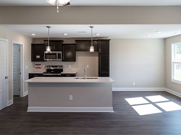 3rd image of 429 Galway Dr Lot 37