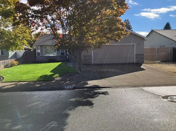 876 Forest Glen Dr, Central Pt, OR 97502