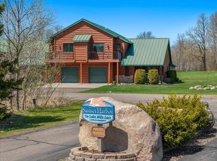 33176 170th Ln UNIT 15, Isle, MN 56342