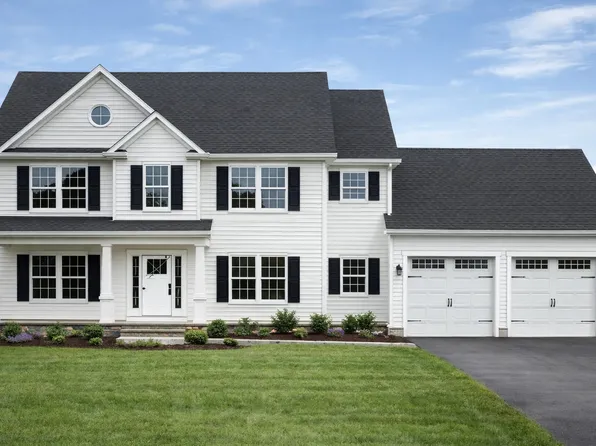 171 Burrage St, Lunenburg, MA 01462