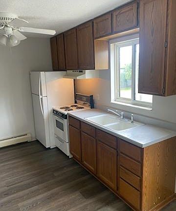 3rd image of 730 Fairview Ave N APT 9
