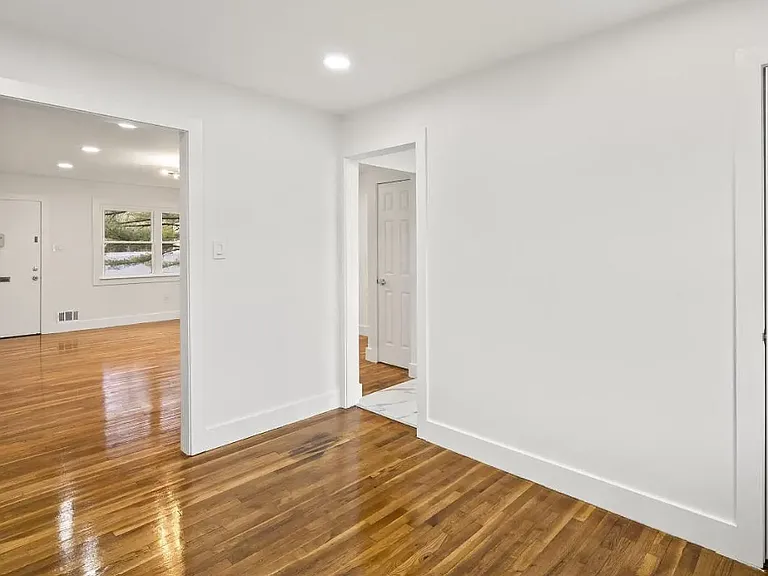 501 Adams Ln #6H — Photo 16
