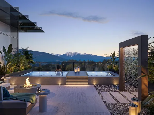 626 Claremont St #405, Coquitlam, BC V3J 3T4