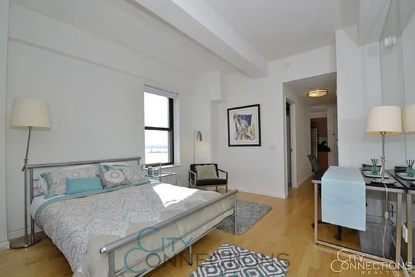 Rented by City Connections Realty | media 23