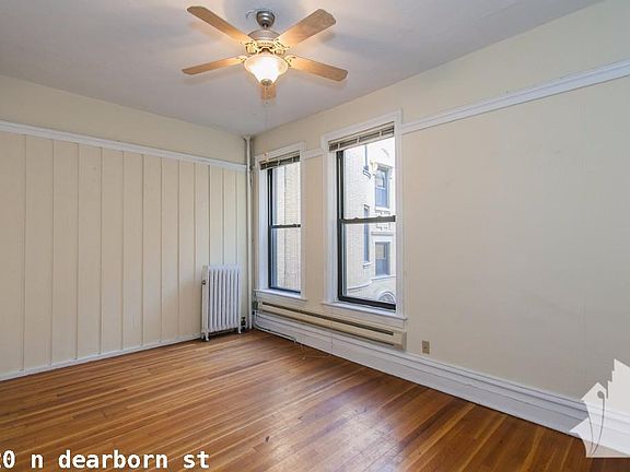 2nd image of 1220 N Dearborn St #1817