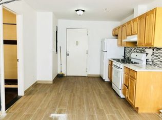 2447 44th St APT 1F, Astoria, NY 11103