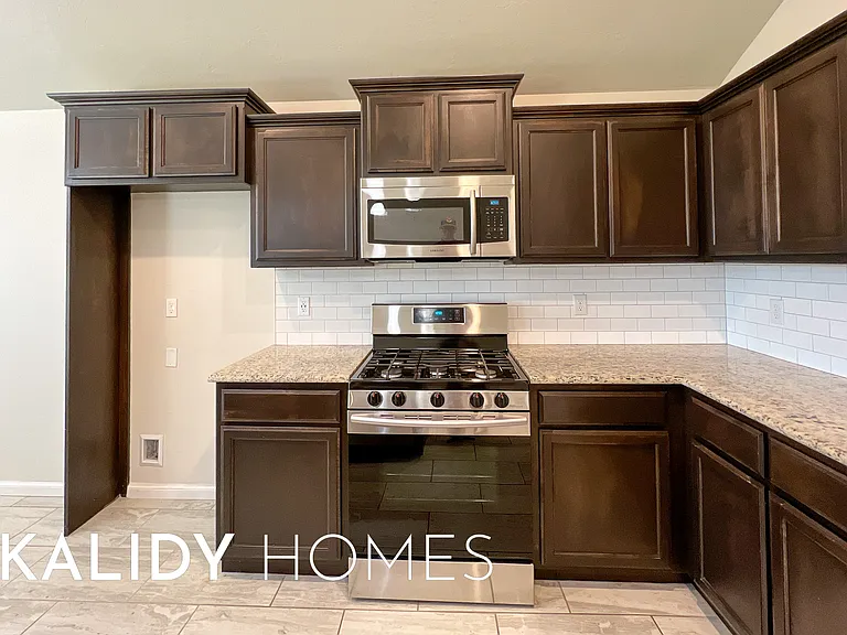 4812 Crystal Hill Dr — Photo 10
