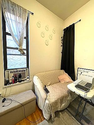 4th image of 319 E 91st St APT 19