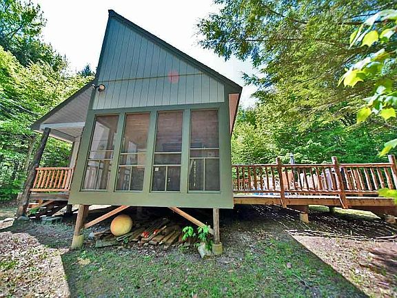 3rd image of 323 Sandy Beach Road