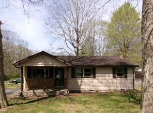 927 Old Grandview Rd, Beaver, WV 25813