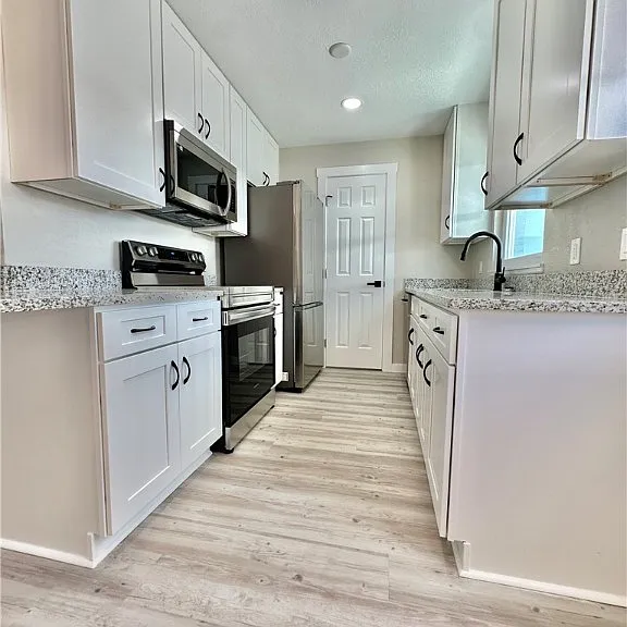 507 Washington Blvd NE — Photo 3