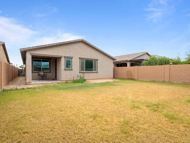 41574 W Anne Ln — Photo 37