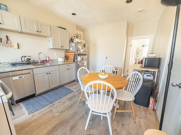 5th image of 35 1/2 Essex St #2