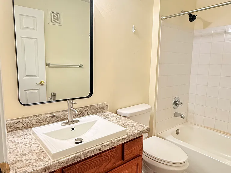 3044 Westminster Dr #309 — Photo 16