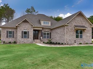 251 Idle Creek Dr, Huntsville, AL 35811