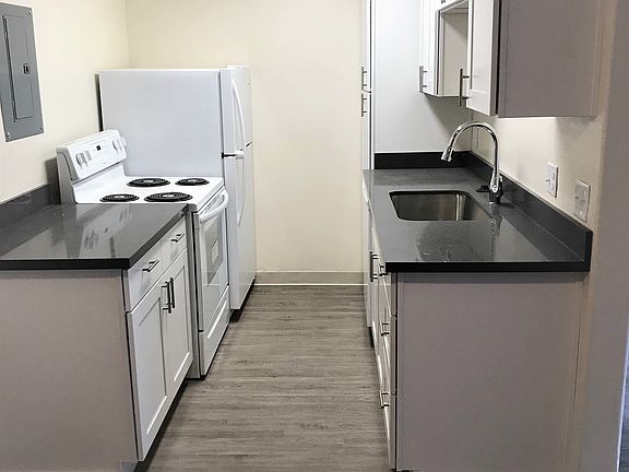 5th image of 106 22nd Ave #405