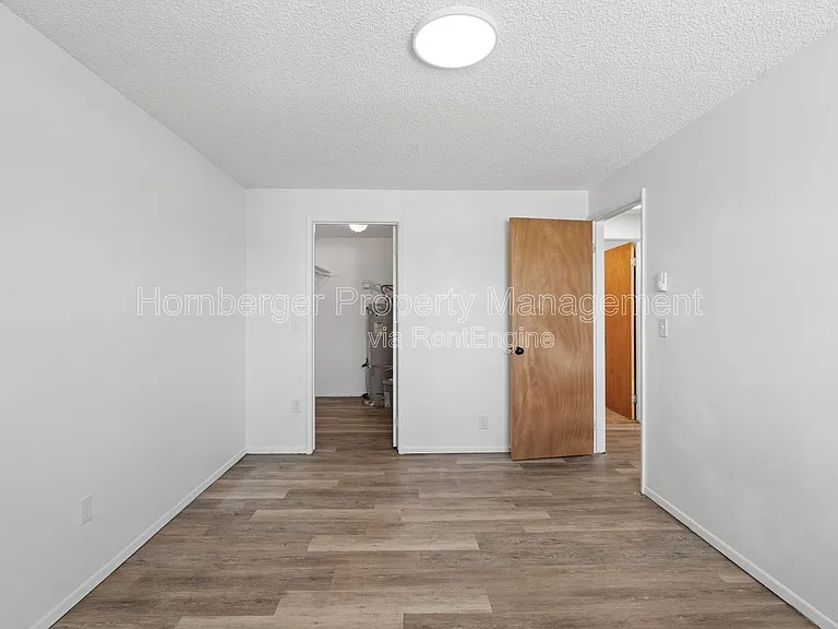 2807 E Boone Ave #14 — Photo 9