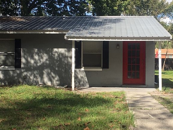 2nd image of 408 W Oak St
