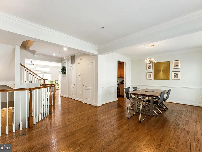 7489 Carriage Hills Dr — Photo 7