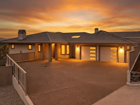 5611 Autumn Park Dr, Medford, OR 97504