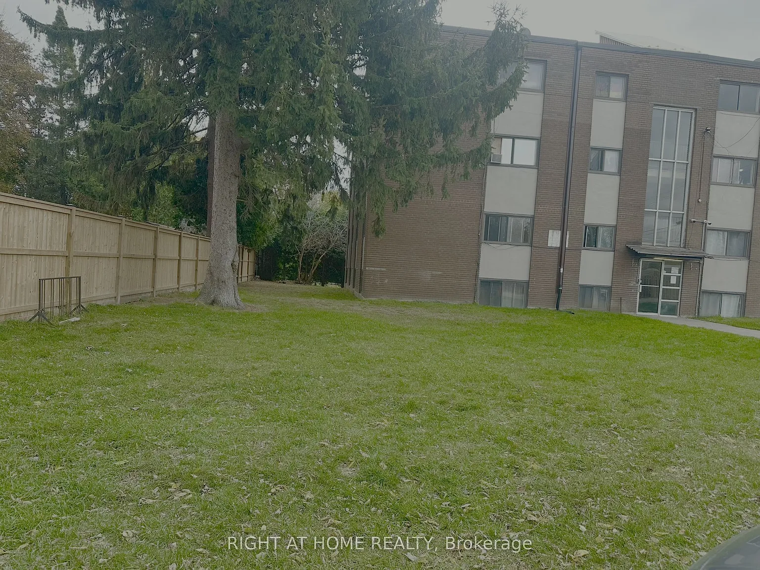 2 bed, $1,599 — Photo 2