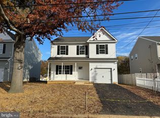 807 E Hazeldell Ave, New Castle, DE 19720